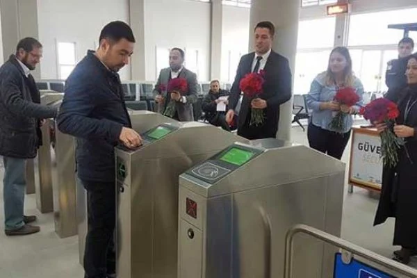 Kabataş Meydanı ve Transfer Merkezi Projesi'nin ilk etabı hizmete başladı