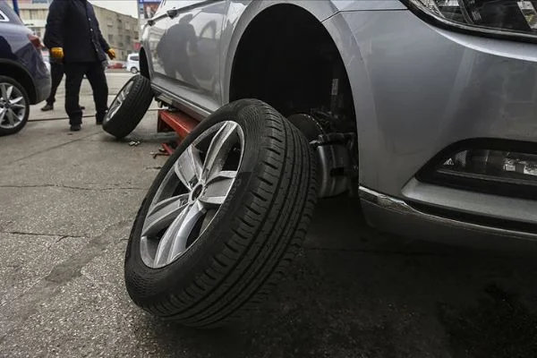 Kış lastiği zorunluluğu 1 Nisan'da bitiyor