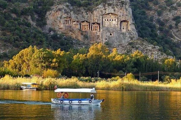 Köyceğiz Gölü her mevsim ayrı güzel
