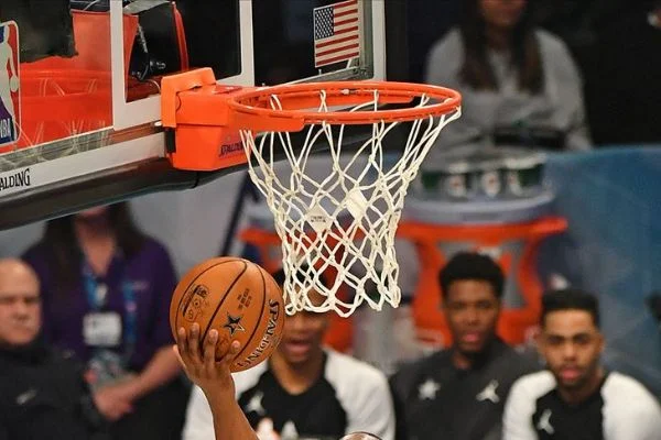 Lakers'a LeBron da yetmedi