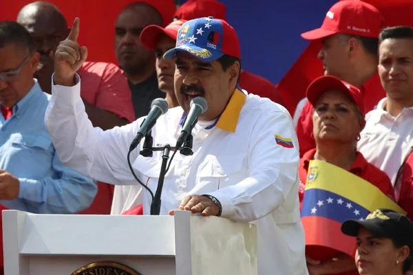 Maduro kabinedeki yeni bakanları açıklayacak