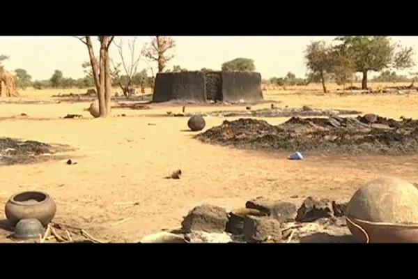 Mali'nin etnik saldırısında, Fulani köyüne'de 130'dan fazla insan öldü
