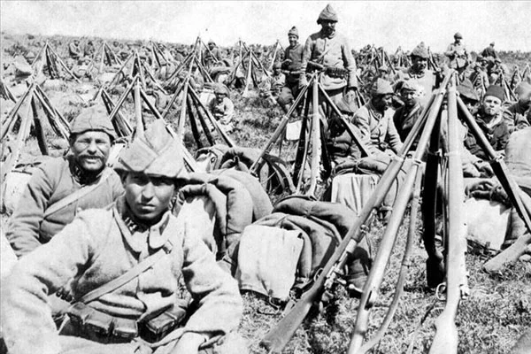 Prof. Dr. Erdöl: 1915'li tıbbiyelilerin tamamı Çanakkale'de şehit düştü