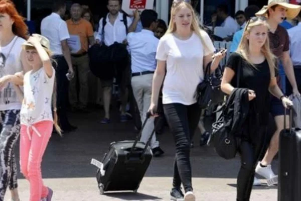 Rus turist sayısı 6 milyonu geçecek