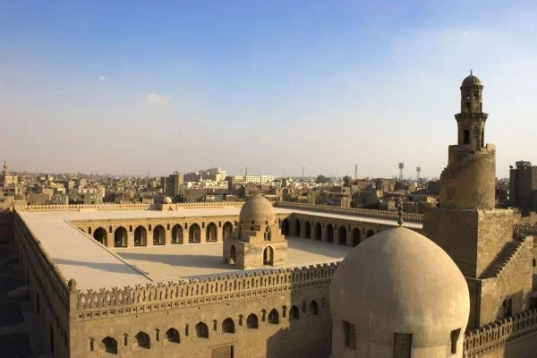 Sisi Mısırdaki minareleri bir bir yıkıyor