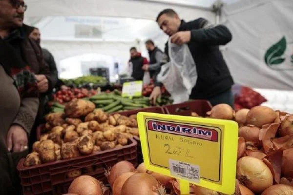 Tanzimde 14 bin ton meyve ve sebze satıldı: 6 bin tonu patates