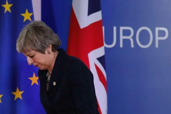 Theresa May'den Brexit şartlı istifa mesajı