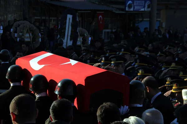 Uzman çavuş son yolculuğa uğurlandı
