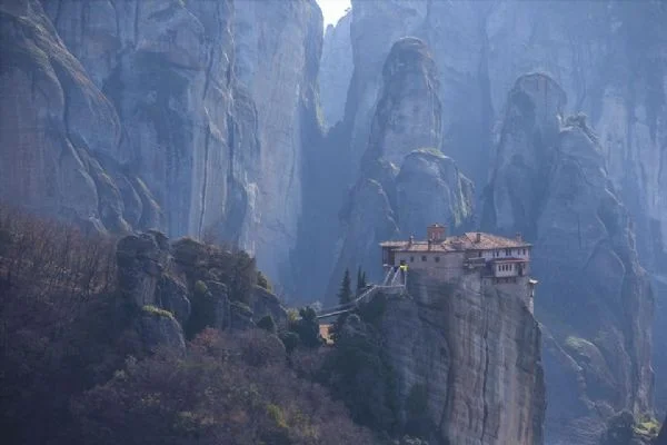 Yunanistan'ın masalsı şehri: Meteora