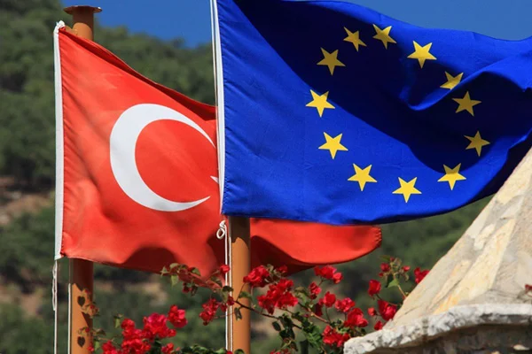 AB Türkiye'ye yardıma devam edecek