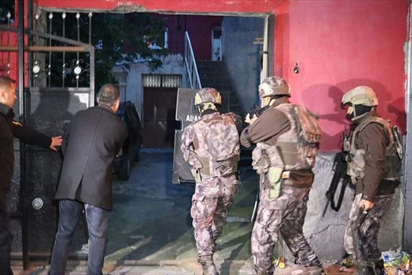 Adana merkezli uyuşturucu operasyonu: 39 gözaltı