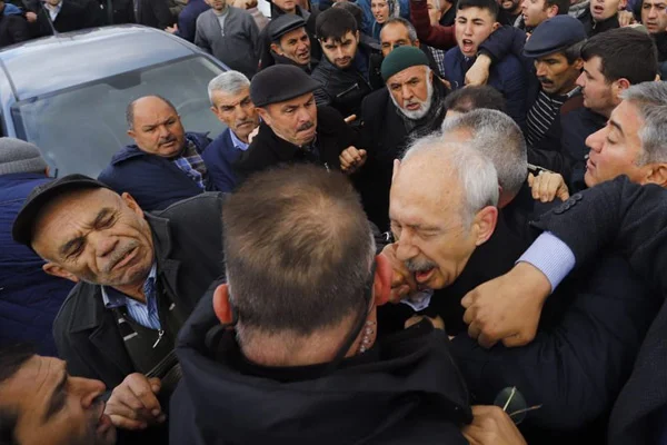 Ak Parti cephesinden Kemal Kılıçdaroğlu mesajları