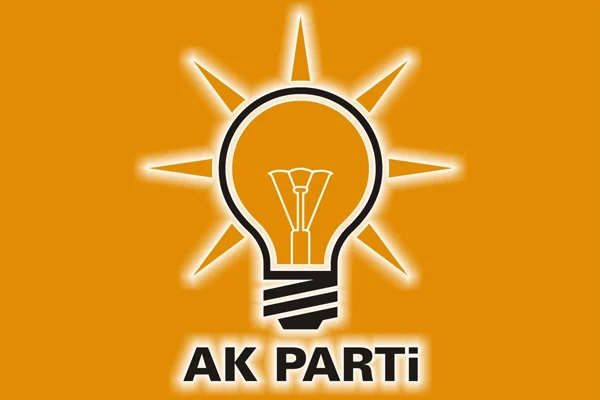 AK Parti'de iki il başkanı istifa etti