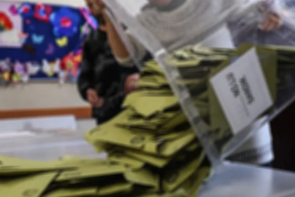 Ak Parti ve MHP'den YSK'ya ardı ardına Maltepe başvuruları