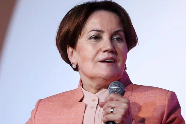 Akşener'e olağanüstü kurultay çağrısı