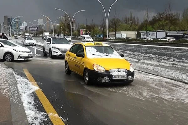 Ankara'yı dolu vurdu