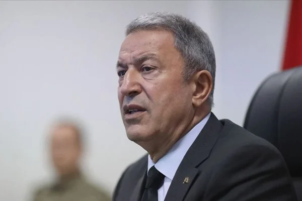 Bakan Akar, Fransız mevkidaşıyla görüştü