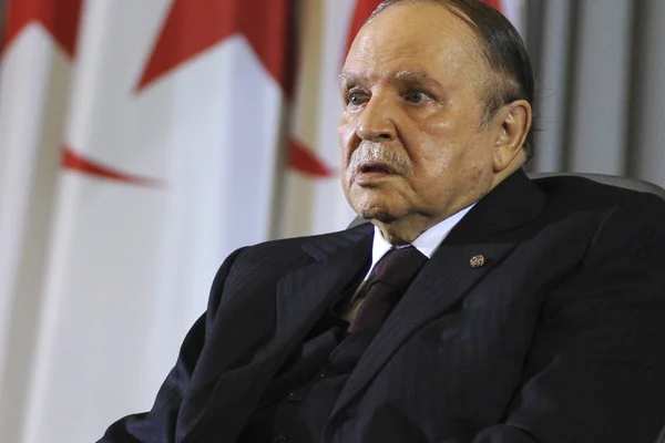 Cezayir Genelkurmay Başkanı'ndan Buteflika'ya: Derhal görevi bırak