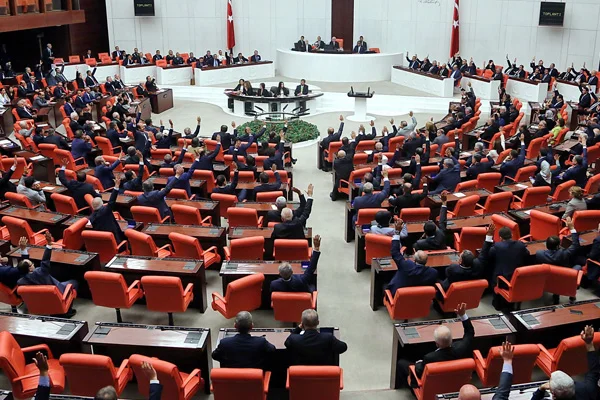 CHP, Kılıçdaroğlu'na yapılan saldırıyı Meclis'e taşıdı