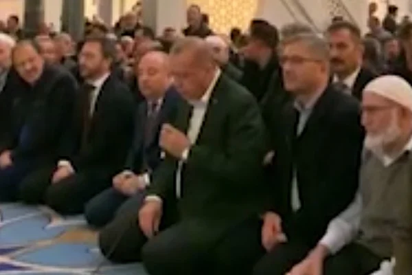 Cumhurbaşkanı Erdoğan, Çamlıca Camii'nde Bakara Suresi'ni okudu