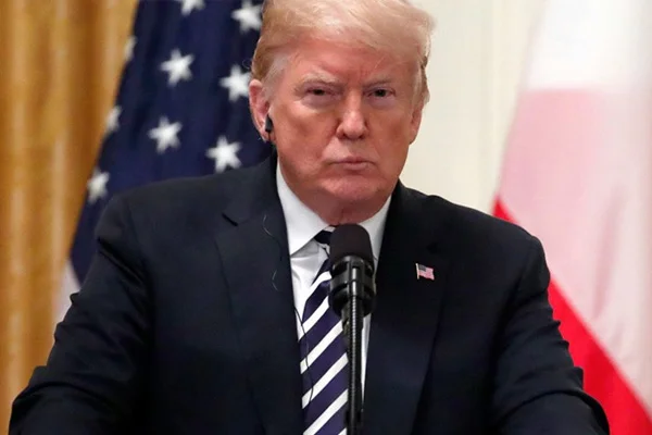 Demokrat adaydan Trump için soruşturma çağrısı