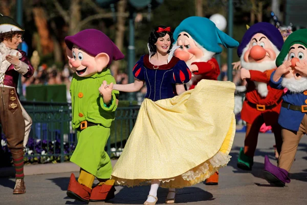 Disney'de maaş gerilimi, CEO'nun 66 milyon dolarlık maaşı tepki çekti