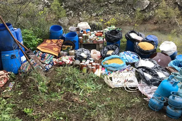Diyarbakır'da PKK operasyonu: 9 sığınak imha edildi