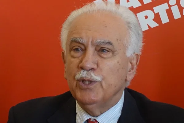 Doğu Perinçek'ten Macron'a 'soykırım' mektubu