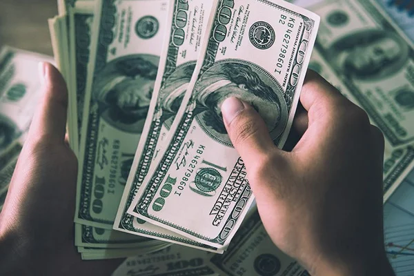 Doların yükselişi hız kazandı
