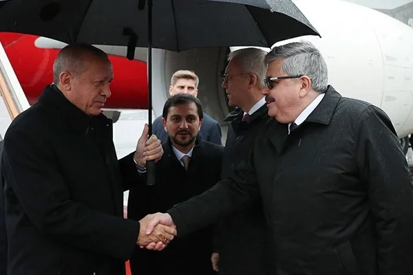 Erdoğan'ın uçağı Moskova'ya indi
