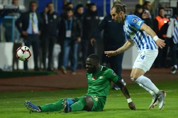 Erzurumspor geri düştüğü maçı kazanmasını bildi