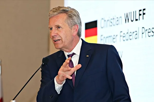 Eski Almanya Cumhurbaşkanı Wulff: Türkiye'nin başarısından mutluluk duymalıyız