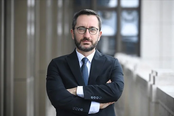 Fahrettin Altun'dan '27 Nisan e-muhtıra' paylaşımı