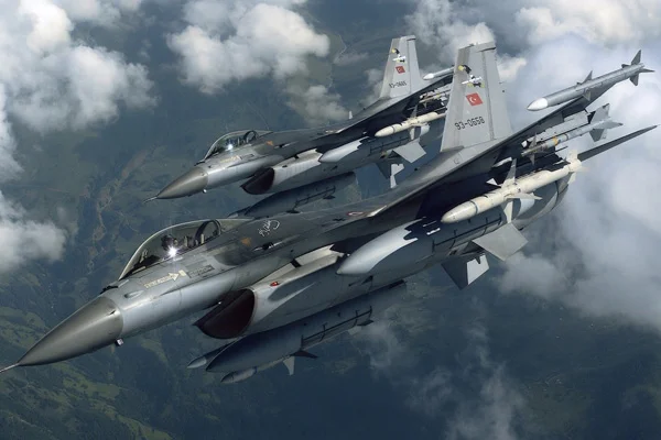 Irak'ın kuzeyine hava harekatı