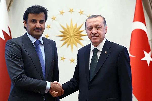 Katar Emiri Sani'den, BM'nin '5'li çetesi'ne eleştiri: Hukuk zayıflara yardımcı olmuyor