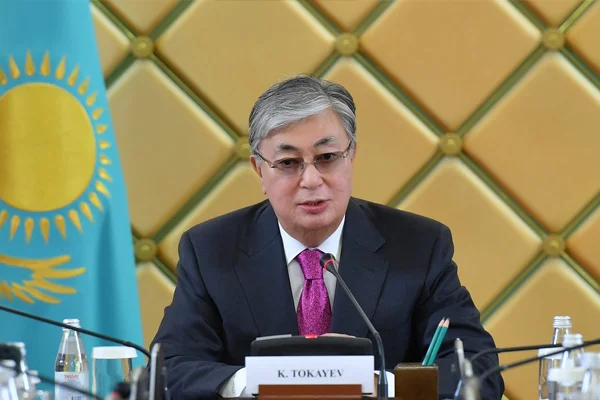 Kazakistan'ın Cumhurbaşkanı ilk ziyaretini Rusya'ya yaptı