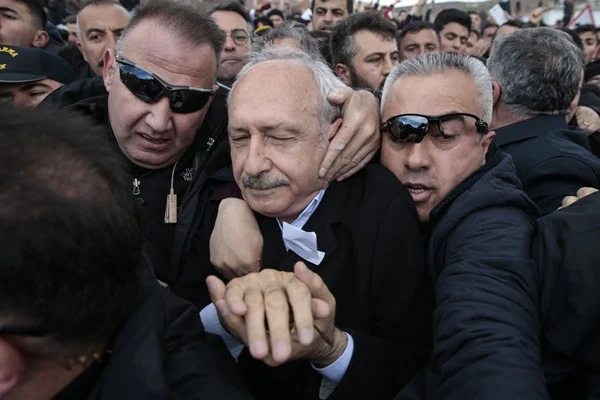 Kılıçdaroğlu'na yapılan saldırı planlı bir provokasyon mu?