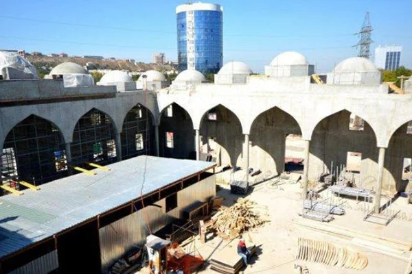 Kırım Cuma Camii'nin açılışı ertelendi