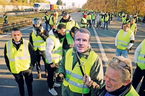 Macron ve Sarı Yelekliler için kader günü