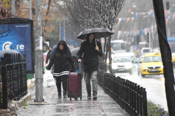 Meteorolojiden kuvvetli yağış uyarısı