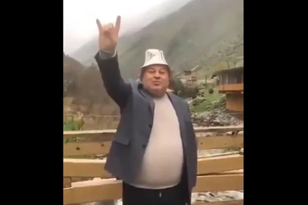 MHP'li vekil Tanrı Dağları'nda uludu