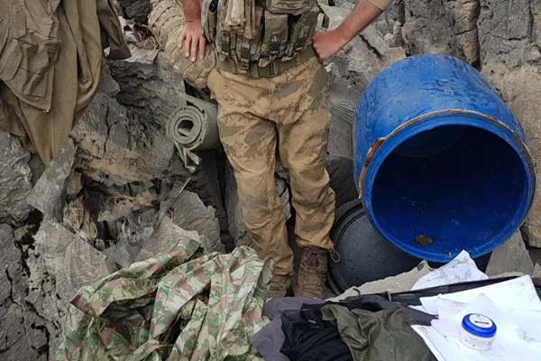 PKK'ya ait 11 sığınak imha edildi