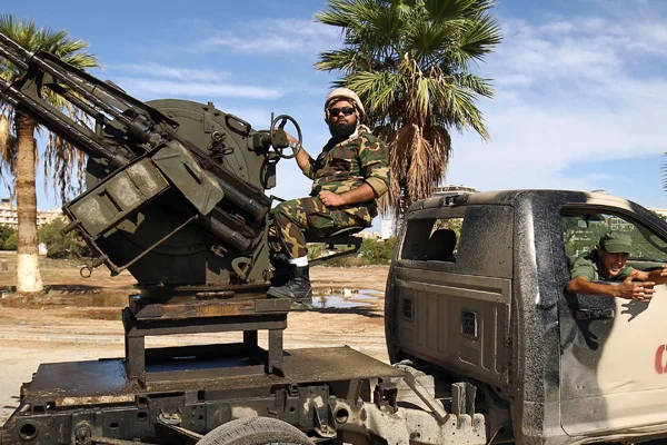 Radyo'dan yayın yaptılar: Libya'da devrimci gruplardan Serrac hükümetine destek çağrısı