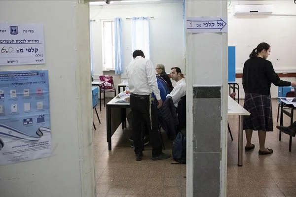 Sandık çıkış anketlerine göre İsrail'deki seçimler başa baş sonuçlandı