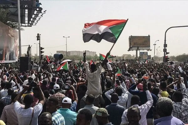 Sudan'da Askeri Geçiş Konseyi'nden 'sivil hükümet' taahhüdü