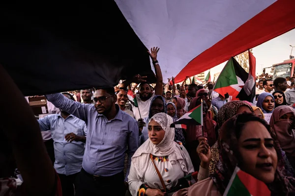 Sudan'da ordu ile muhalif gruplar geçici konsey kurulmasında uzlaştı