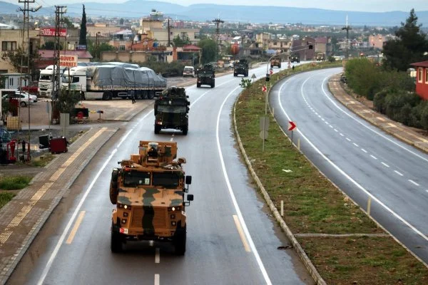 Suriye sınırına askeri sevkiyat devam ediyor
