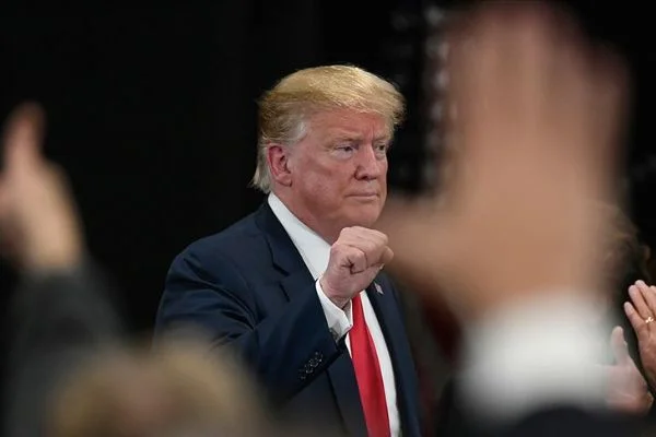 Trump'a kendi partisinden rakip çıktı
