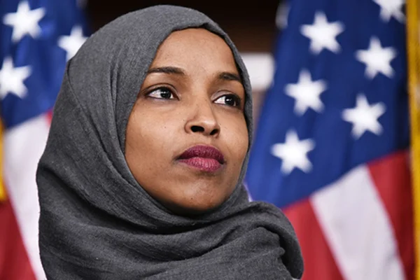 Trump'ın, hedef gösterdiği Omar'ın güvenliği için, Kongre polisi göreve çağırıldı