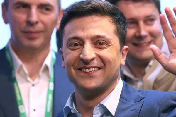 Ukrayna'nın komedyen Cumhurbaşkanı Zelenskiy, Bodrum'da ocakbaşına geçip et pişirdi